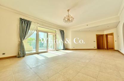 Apartment - 2 Bedrooms - 3 Bathrooms for sale in Jash Hamad - Shoreline Apartments - Palm Jumeirah - Dubai