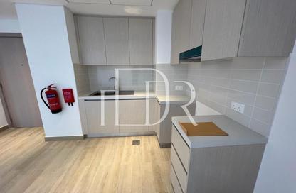 Apartment - 1 Bedroom - 2 Bathrooms for rent in Waters Edge - Yas Island - Abu Dhabi