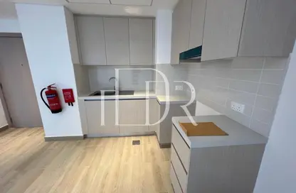 Apartment - 1 Bedroom - 2 Bathrooms for rent in Waters Edge - Yas Island - Abu Dhabi