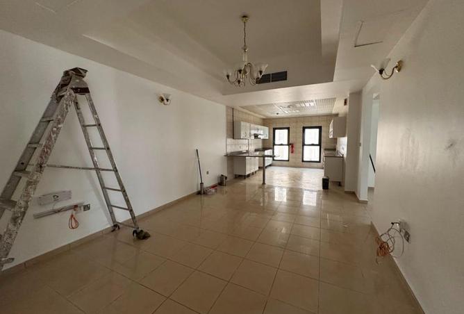 114182303 - Property Image 3