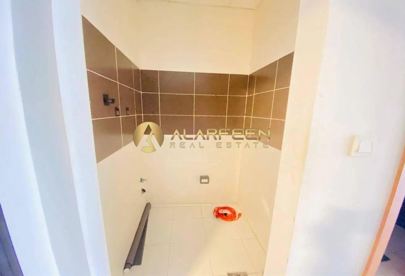 Bright 1BR Apartment | Pacific Edmonton | Balcony photo 6