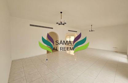Villa - 5 Bedrooms - 4 Bathrooms for rent in Umm Suqeim 2 Villas - Umm Suqeim 2 - Umm Suqeim - Dubai