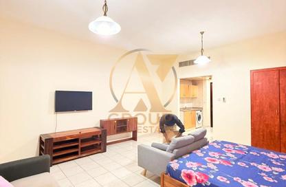 Apartment - Studio - 1 Bathroom for rent in Building P07 - France Cluster - International City - Dubai