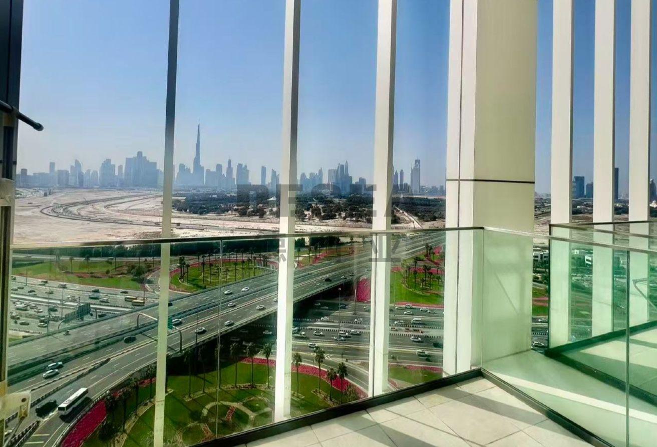 City Skyline Views | Vacant | Furnished