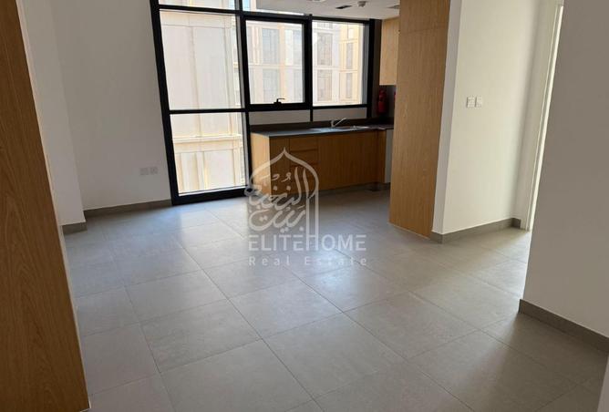 100860129 - Property Image 2