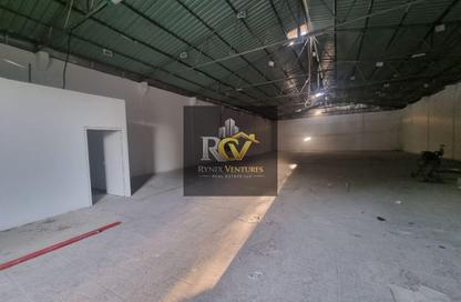 Warehouse - Studio - 1 for rent in Al Khabaisi - Deira - Dubai