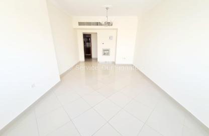 Apartment - 3 Bedrooms - 3 Bathrooms for rent in New Al Taawun Road - Al Taawun - Sharjah