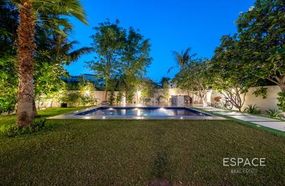 Villa - 4 Bedrooms - 4 Bathrooms for sale in District 8 - Jumeirah Park - Dubai