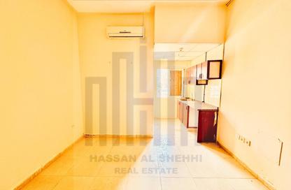 Apartment - Studio - 1 Bathroom for rent in Fire Station Road - Muwaileh - Sharjah Apartment - Studio - 1 Bathroom for rent in Fire Station Road - Muwaileh - Sharjah