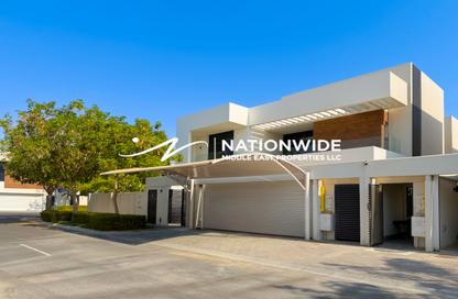 Villa - 5 - 6 for sale in West Yas - Yas Island - Abu Dhabi