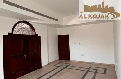Villa - 3 - 3 for sale in Al Saada Street - Al Mushrif - Abu Dhabi