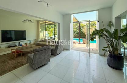 Villa - 5 - 5 for rent in The Meadows Village - Meadows - Dubai