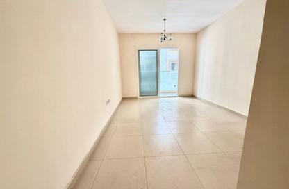 Apartment - 1 Bedroom - 2 Bathrooms for rent in Muwailih Building - Muwaileh - Sharjah