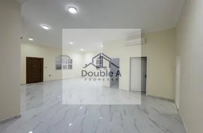 شقة - 3 غرف نوم - 4 حمامات للايجار في مدينة الرياض - أبوظبي