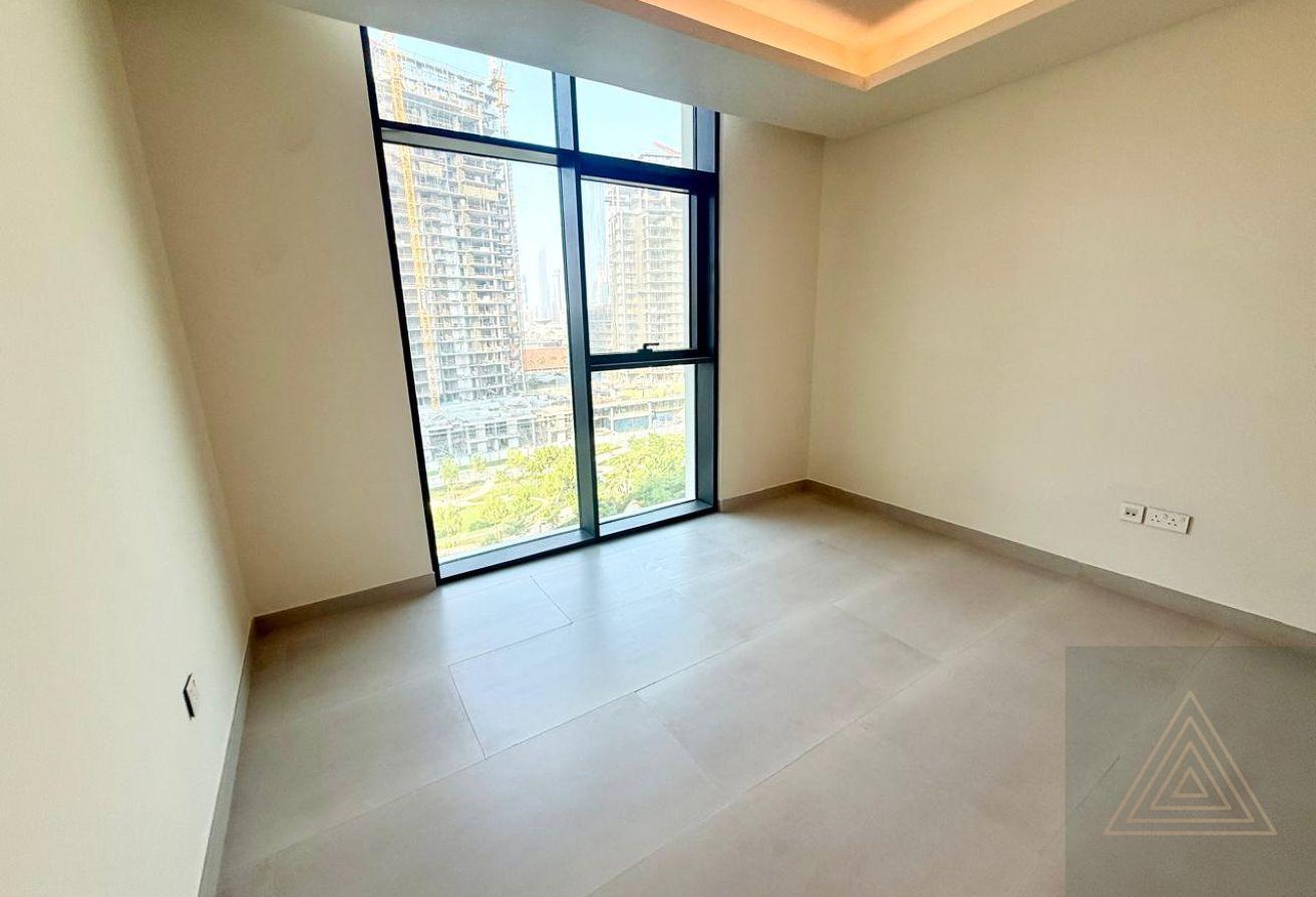 Burj View | High Floor | 3BR + Maid | Corner photo 11