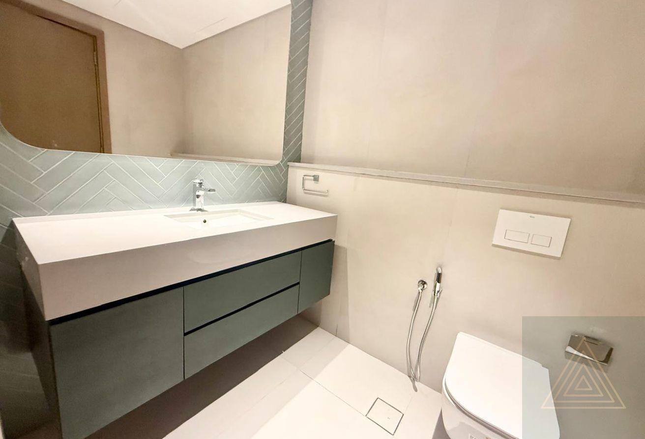 Burj View | High Floor | 3BR + Maid | Corner photo 10