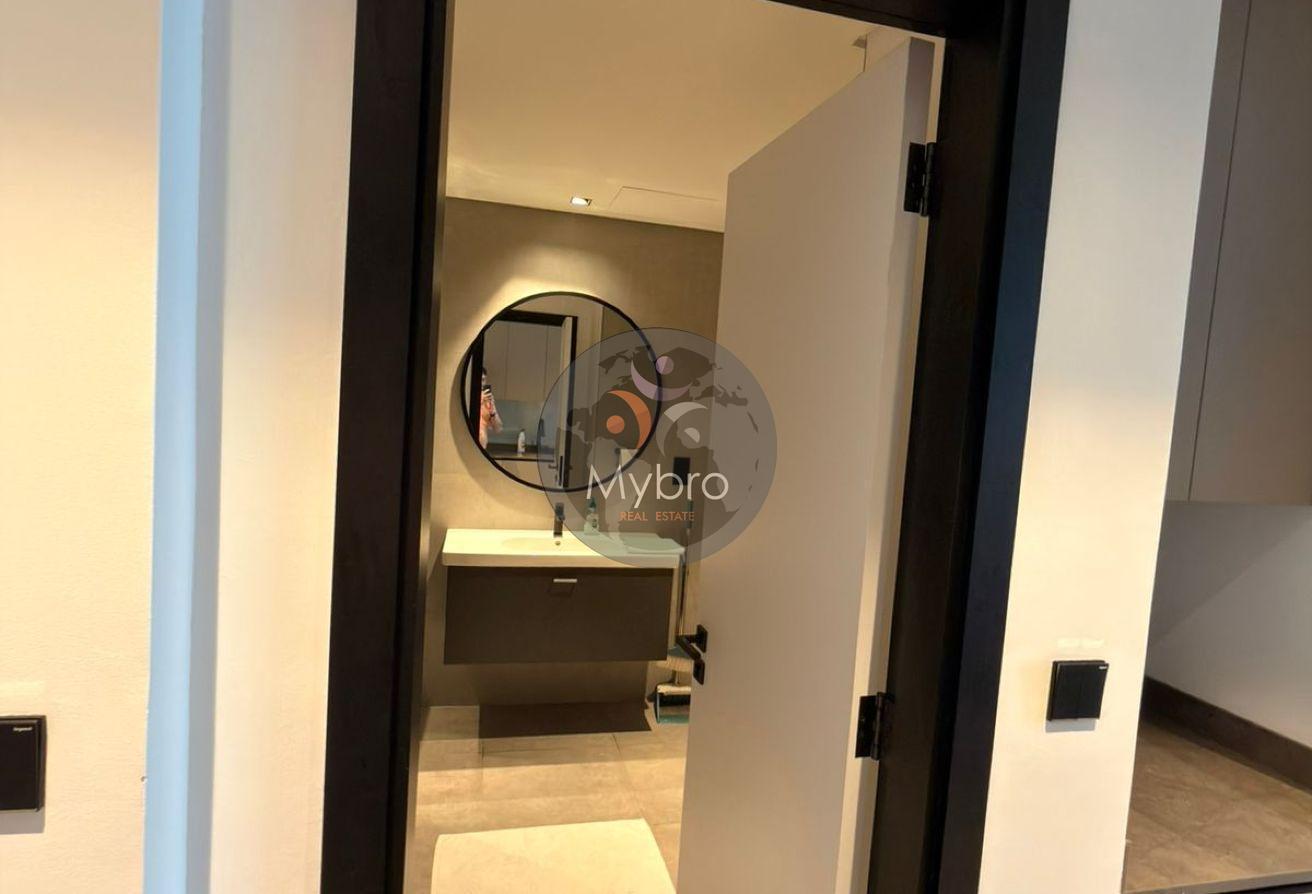 Studio /Fully Furnished / Luxurious photo 7