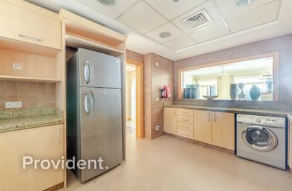 Apartment - 2 Bedrooms - 3 Bathrooms for rent in Al Das - Shoreline Apartments - Palm Jumeirah - Dubai