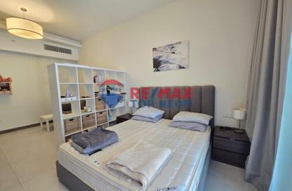 Apartment - Studio - 1 Bathroom for rent in SOL Bay - Business Bay - Dubai Apartment - Studio - 1 Bathroom for rent in SOL Bay - Business Bay - Dubai