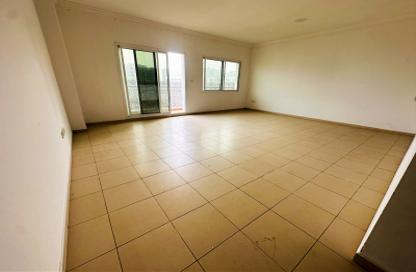 Apartment - 2 - 3 for rent in Mazaya 13 - Queue Point - Liwan - Dubai