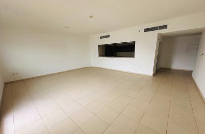 Apartment - 2 - 3 for rent in Mazaya 13 - Queue Point - Liwan - Dubai