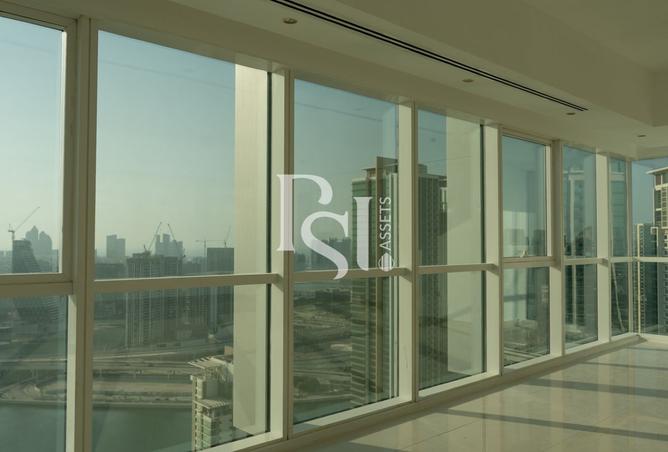4-bed penthouse in MAG 5 · High floor · Marina view — photo 2