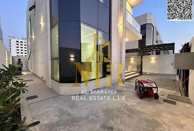 102418139 - Property Image 2