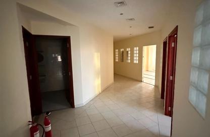 Office Space - Studio - 1 for rent in New Zubaidi Building - Al Majaz 1 - Al Majaz - Sharjah