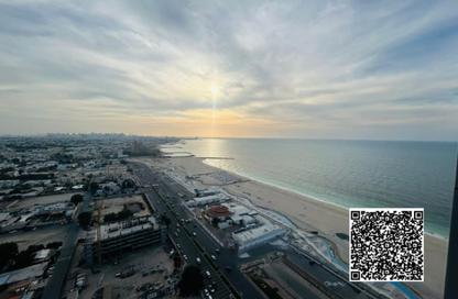 Apartment - 3 Bedrooms - 4 Bathrooms for sale in Corniche Tower - Ajman Corniche Road - Ajman Apartment - 3 Bedrooms - 4 Bathrooms for sale in Corniche Tower - Ajman Corniche Road - Ajman