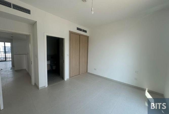 3-bed villa in Jebel Ali Village Villas · Maid's room — photo 3