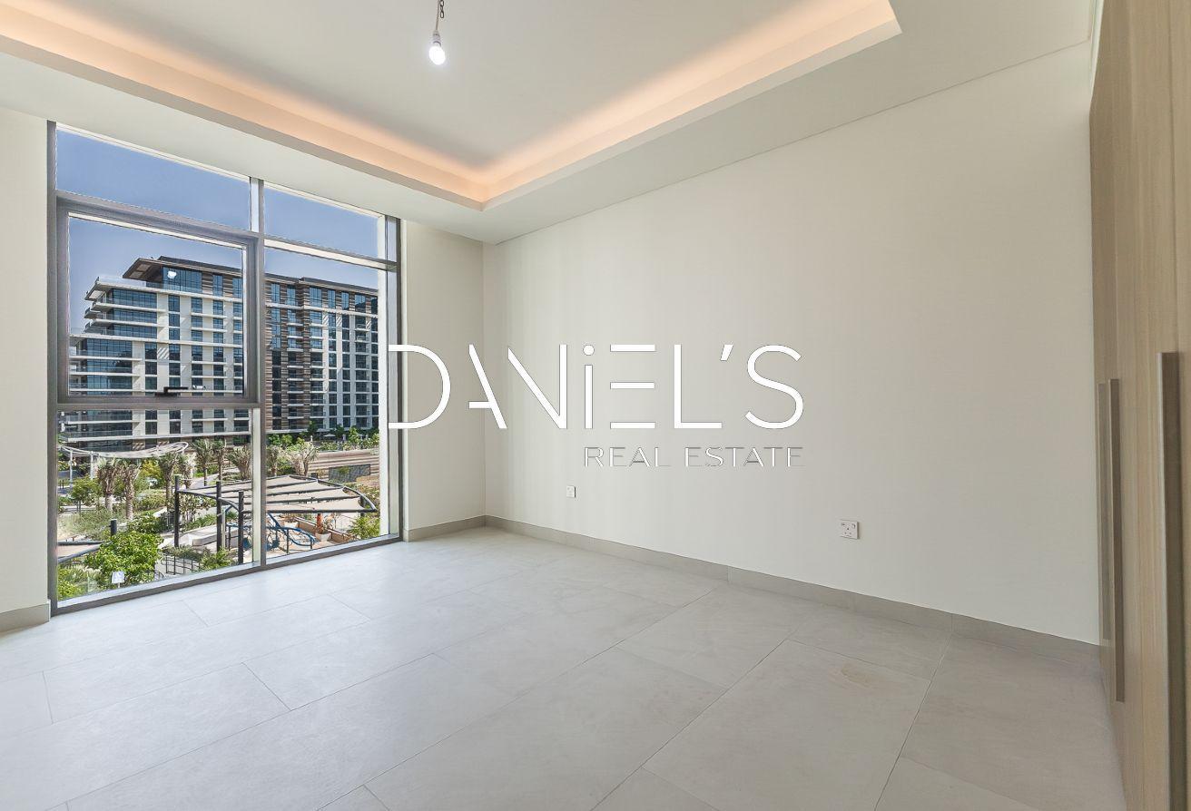 Corner Unit | Terrace | Park and Burj View photo 9