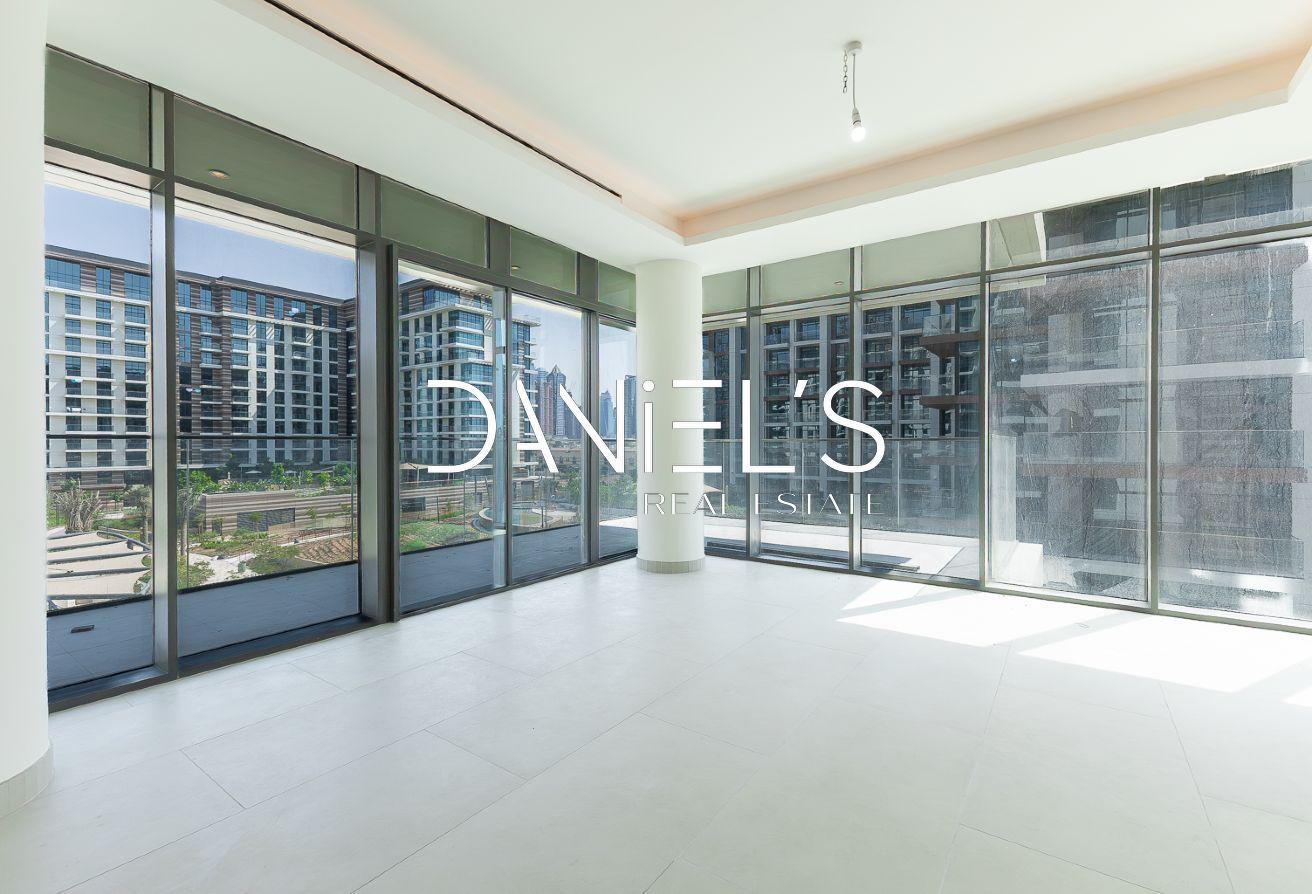 Corner Unit | Terrace | Park and Burj View photo 5