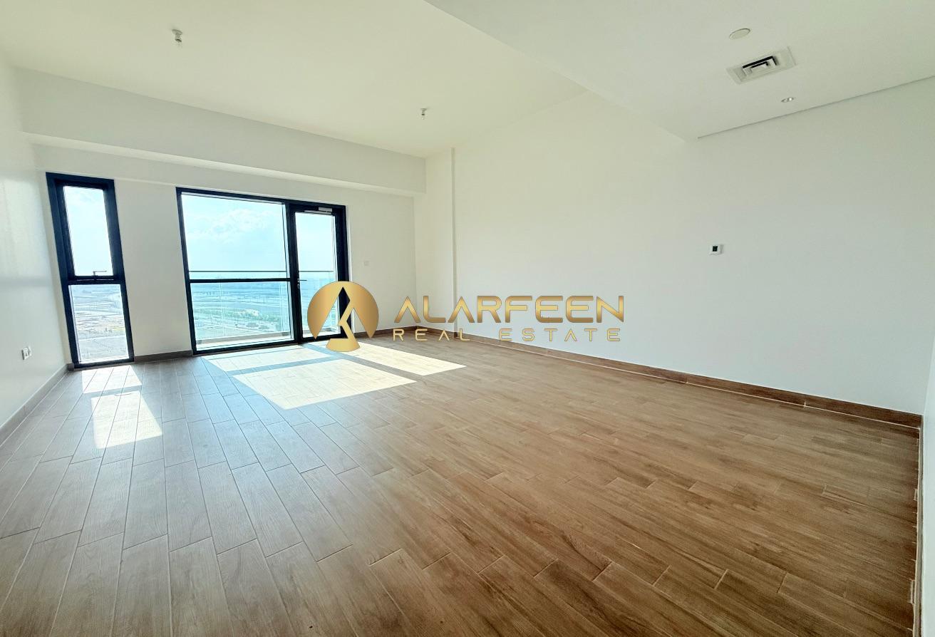 Bright 3BHK | Expo Village | Walk to Metro photo 2