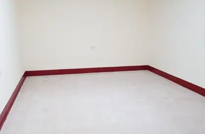 سكن عمال - استوديو - 4 حمامات للايجار في م-14 - مصفح الصناعية - مصفح - أبوظبي سكن عمال - استوديو - 4 حمامات للايجار في م-14 - مصفح الصناعية - مصفح - أبوظبي