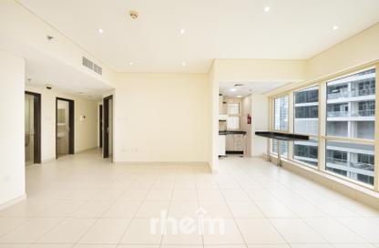 Apartment - 2 Bedrooms - 2 Bathrooms for rent in The Royal Oceanic - Dubai Marina - Dubai