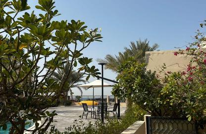 Villa - 4 Bedrooms - 5 Bathrooms for rent in 12 Villas - Jumeirah 1 - Jumeirah - Dubai