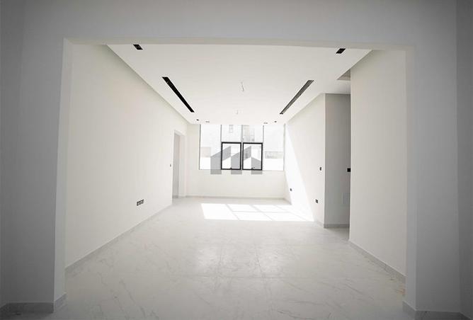 79444053 - Property Image 2