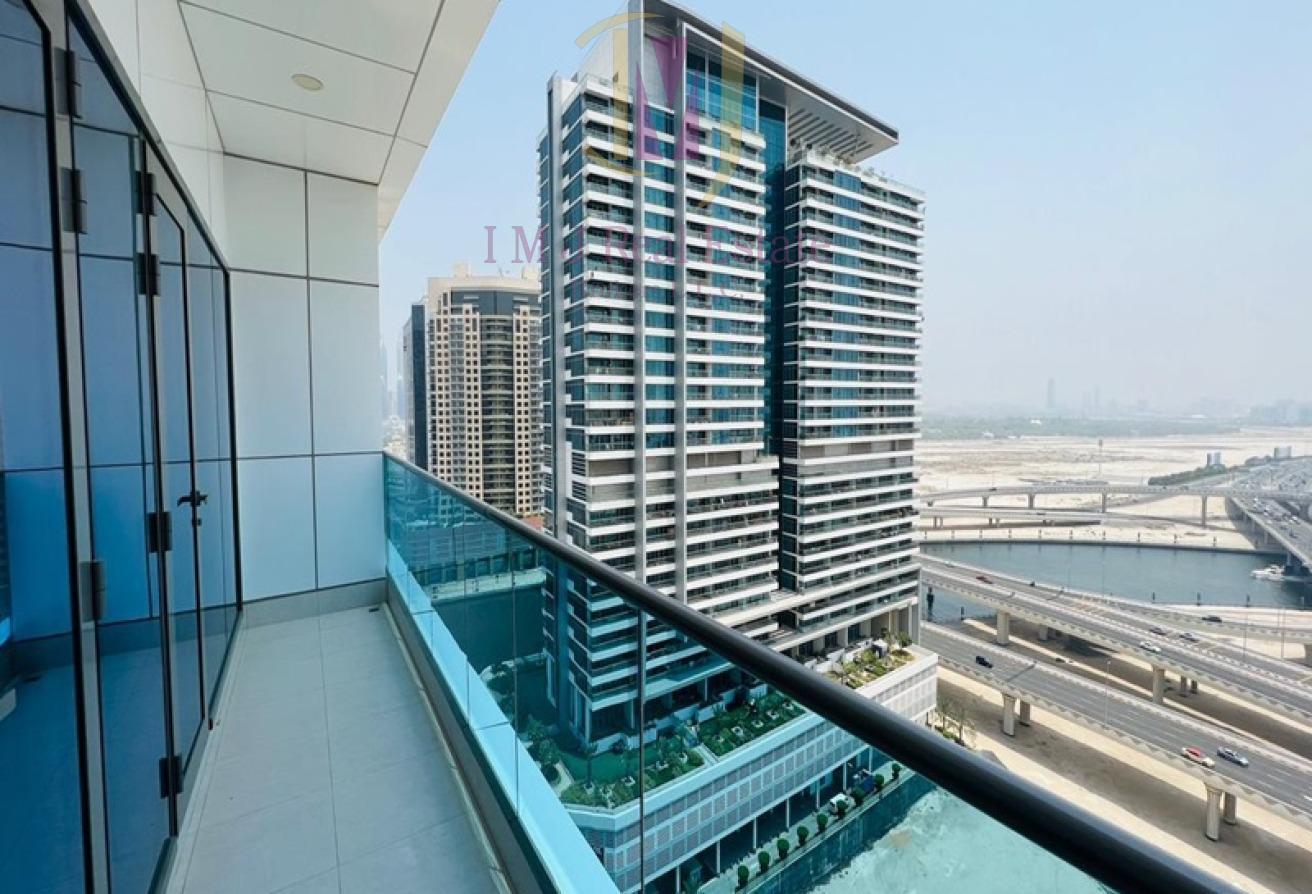 UNFURNISHED | 1 BR | MID FLOOR | CANAL VIEW photo 10