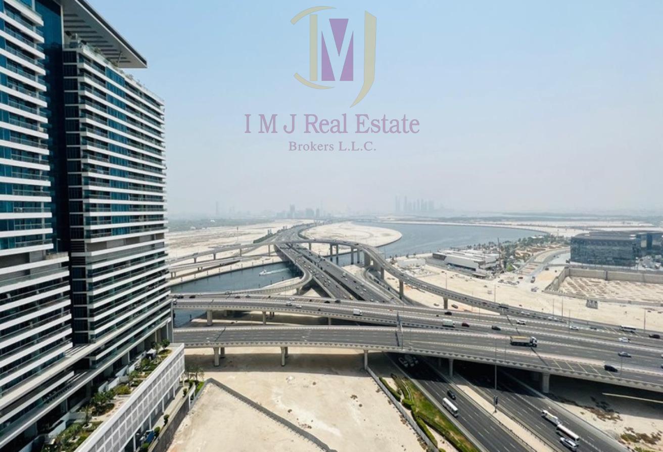 UNFURNISHED | 1 BR | MID FLOOR | CANAL VIEW photo 12