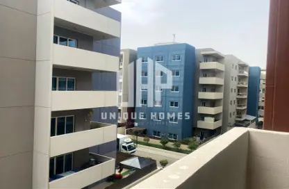 Apartment - 3 Bedrooms - 4 Bathrooms for rent in Tower 10 - Al Reef Downtown - Al Reef - Abu Dhabi