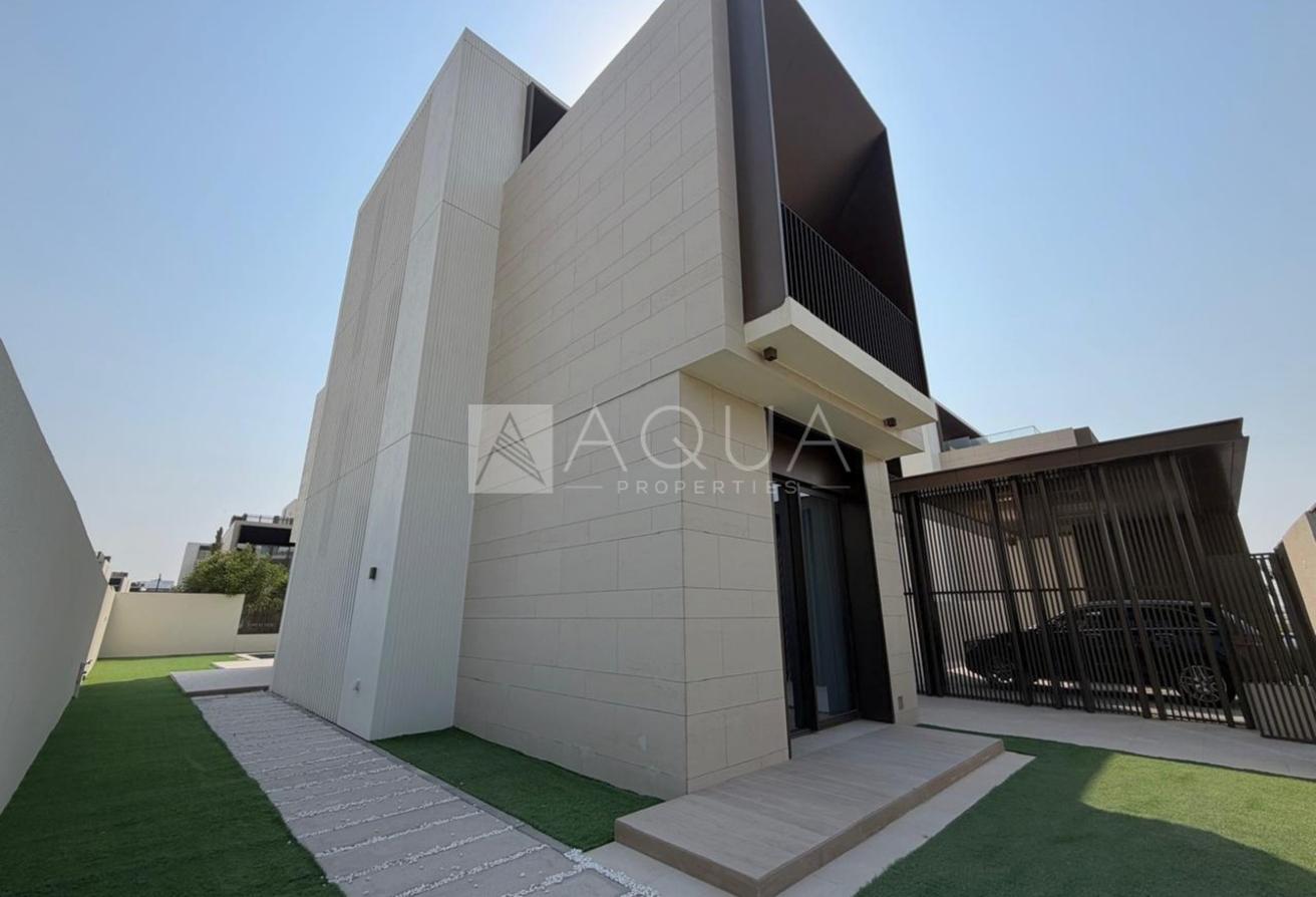 EXCLUSIVE | PRIVATE POOL | FULLY FURNISHED photo 4