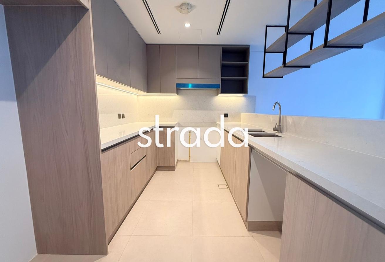 Available | Great Location | Viewable photo 7