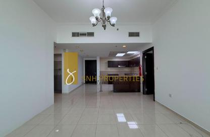 شقة - غرفة نوم - 2 حمامات للايجار في برج ربيعة - مجان - دبي شقة - غرفة نوم - 2 حمامات للايجار في برج ربيعة - مجان - دبي