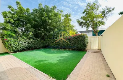 Villa - 2 Bedrooms - 3 Bathrooms for rent in Springs 12 - The Springs - Dubai