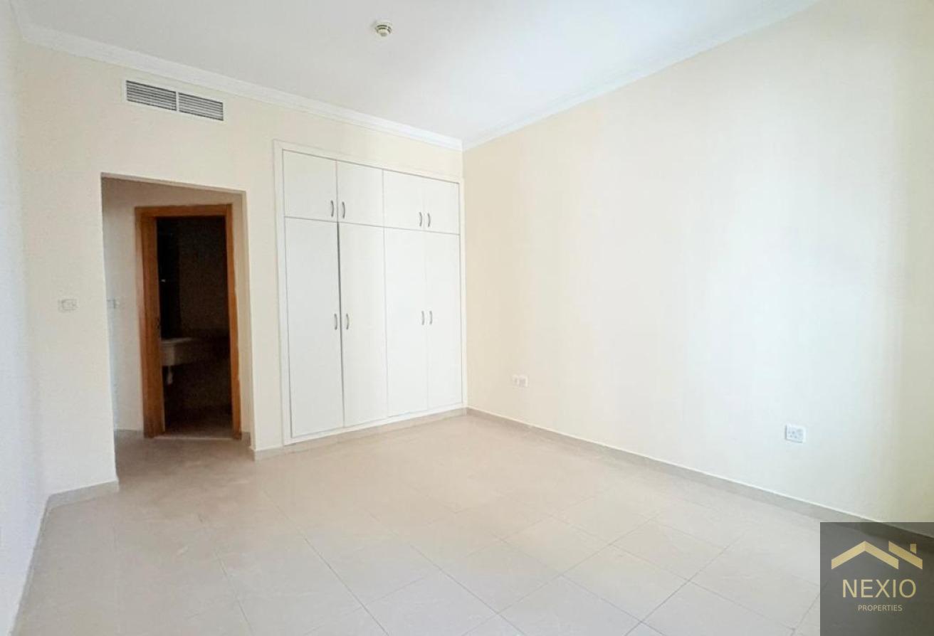 Specious layout | Ready to Move | Prime Location photo 4