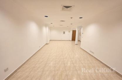 Apartment - 3 Bedrooms - 3 Bathrooms for rent in Al Ghurair Apartments - Al Rigga - Deira - Dubai