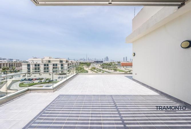 Skyline · Expansive Terrace · Floor — photo 2