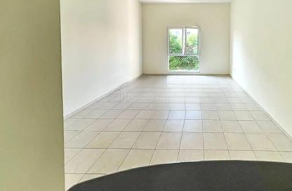 شقة - 1 حمام للايجار في بناية 38إلى107 - طراز البحر المتوسط - ديسكفري جاردنز - دبي شقة - 1 حمام للايجار في بناية 38إلى107 - طراز البحر المتوسط - ديسكفري جاردنز - دبي