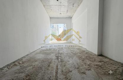 Shop - Studio - 1 Bathroom for rent in Jumeirah Garden City - Al Satwa - Dubai