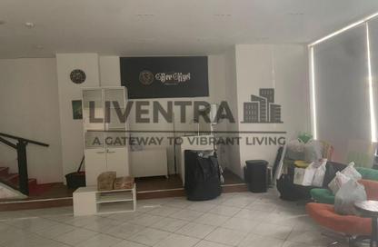 Shop - Studio for rent in Al Muraqqabat - Deira - Dubai
